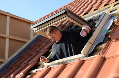 Pose de fenêtres de toit Velux à Doux